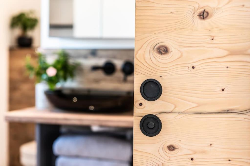 Exklusives Design-Apartment & Sauna Warngau Buitenkant foto
